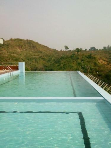 Neeshorgo Hotel & Resort