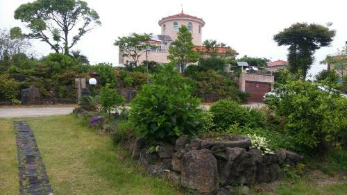 Jeju Myung House
