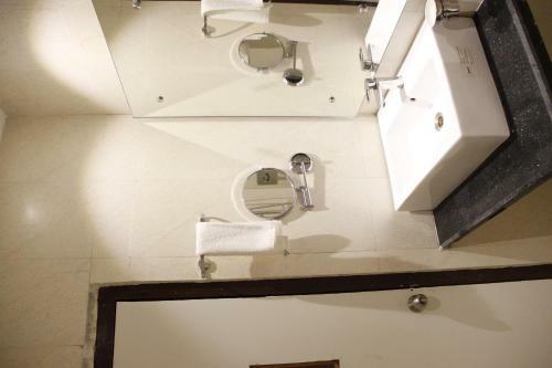 Hotel Larica Inn Rajarhat