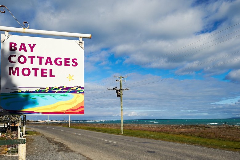 Motel Bay Cottages