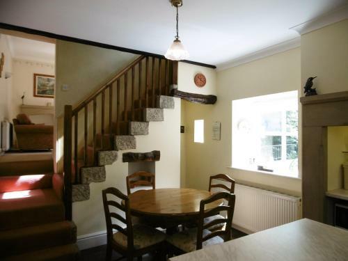 Hewenden Mill Cottages