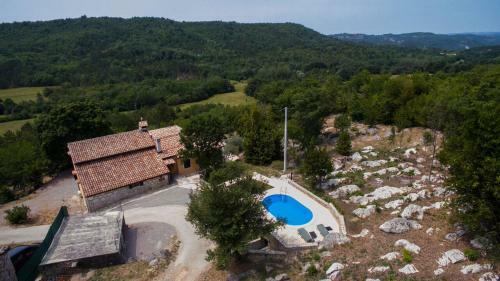 Apartamentos Holiday House Kapitani