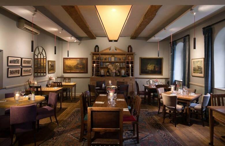 Posada The Howard Arms