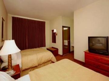 Hotel Comfort Suites North