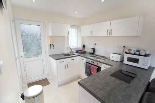 Seaview Holidays - Salterns Village