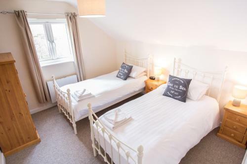 Seaview Holidays - Salterns Village