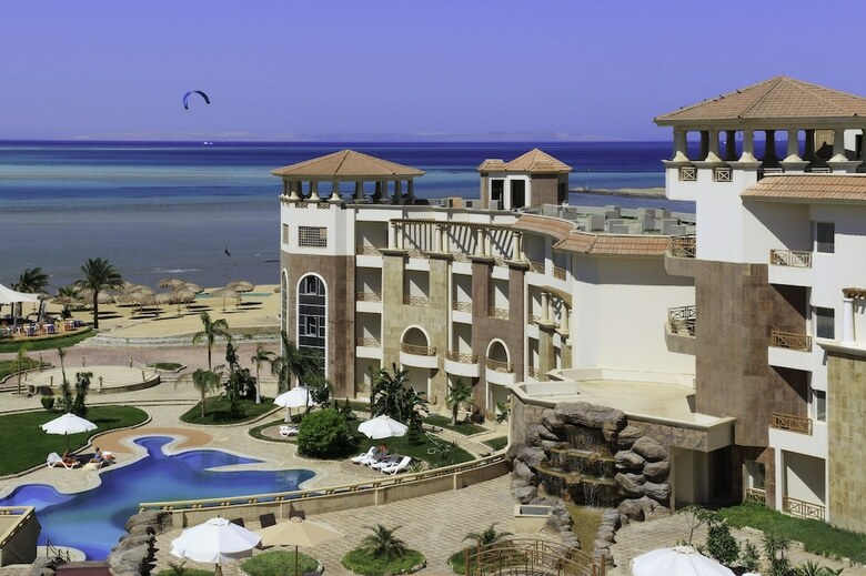 Hotel Royal Beach Resort