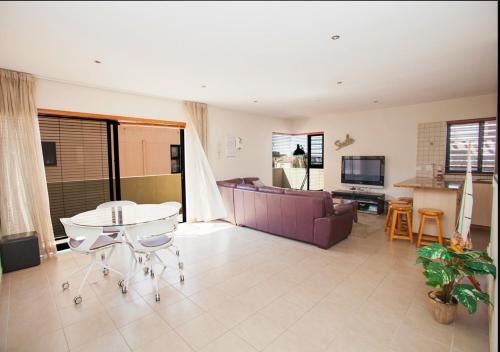 Rnb's Seaside Apartment