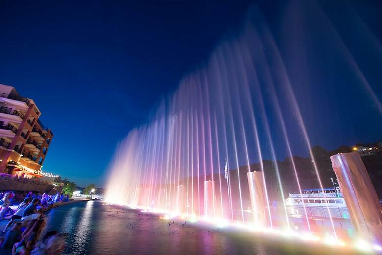 Hotel Hilton Promenade At Branson Landing