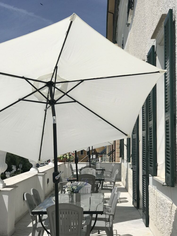 Hostal Villa Shelley