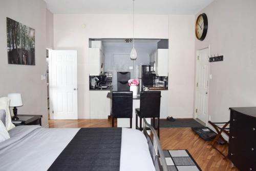 Apartamento Cellar Restaraunt And Suite