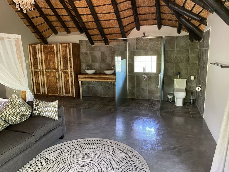 Hostal Genet House