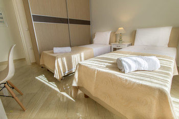 Iphimedeia Apartments & Suites