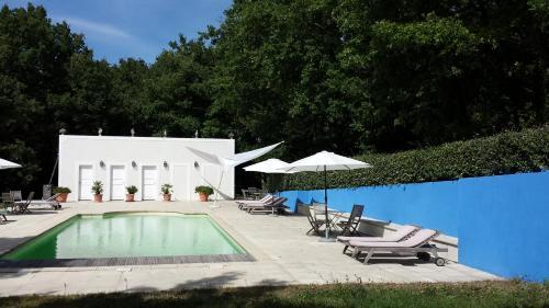 Bed & Breakfast Chambres D Hotes Chateau De Fontblachere