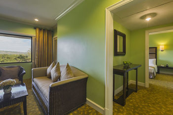 Quest Hotel & Conference Center Clark