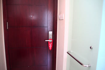 Hotel Zen Rooms Kusuma Bangsa