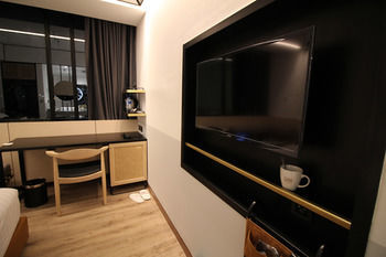 Gaia Cosmo Hotel