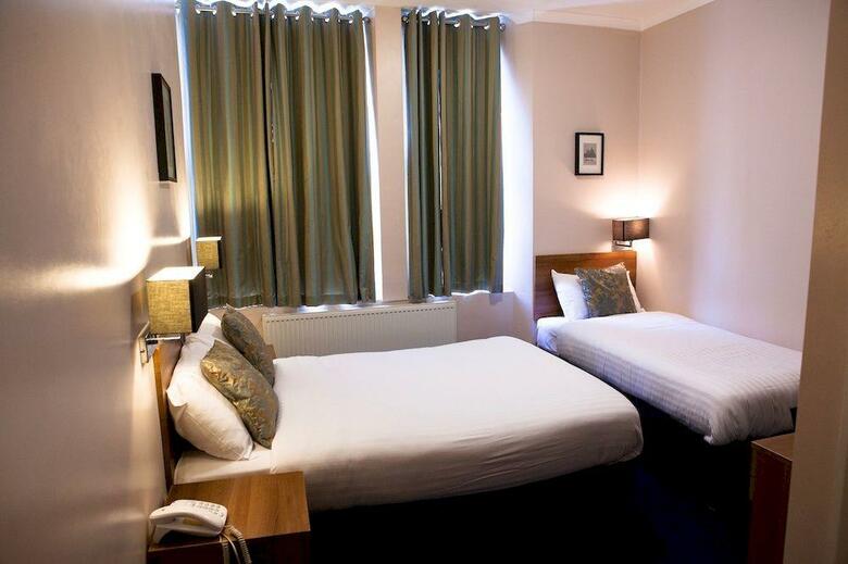 Airways Hotel Victoria London