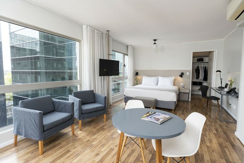 Hotel Madero Urbano Studios