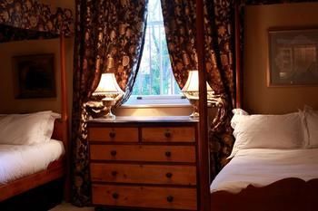 Dutch Manor Antique Hotel
