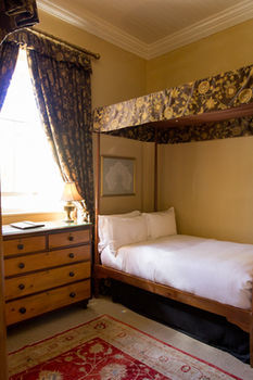 Dutch Manor Antique Hotel