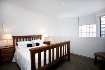 Astra Apartments - St Kilda Rd
