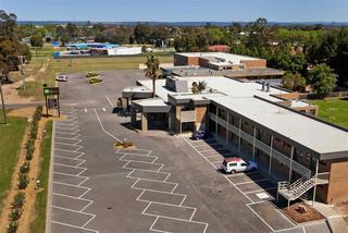 Motel Ibis Styles Sale
