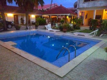 Hostal La Paradise Inn