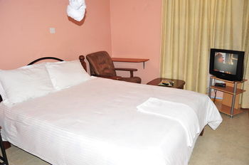 Hotel Acacia Gardens Homestay