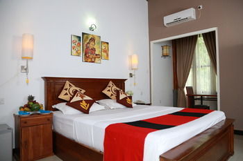 Hotel Grand Kalundawa Waterfront Resort