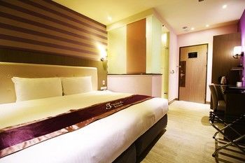 J Hotel
