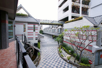 Yung Hwa Chun Hotel