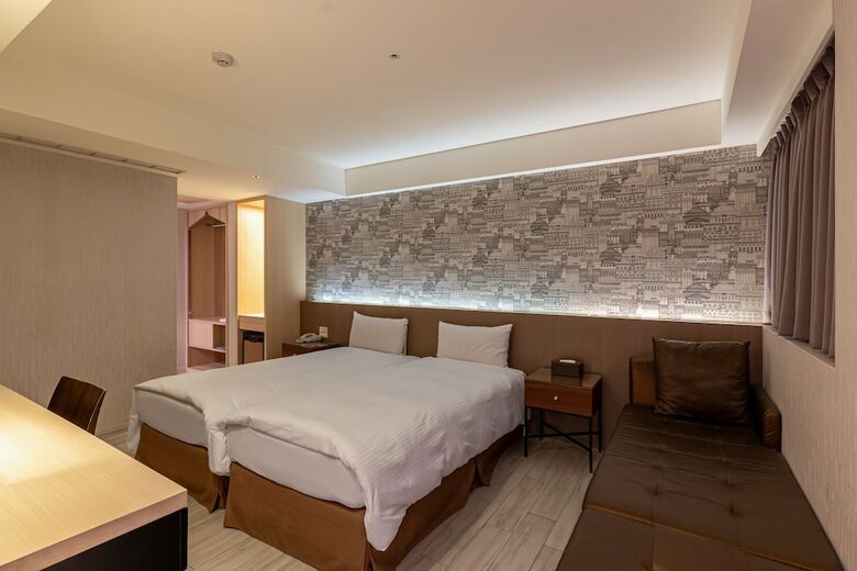 Hotel Regal Executive Suites