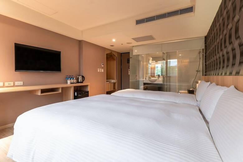 Hotel Regal Executive Suites