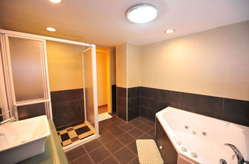 Hotel Yake