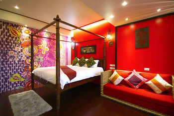 Mystery 13 B&B