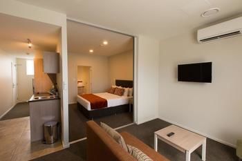 Hotel Ramada Suites Christchurch City