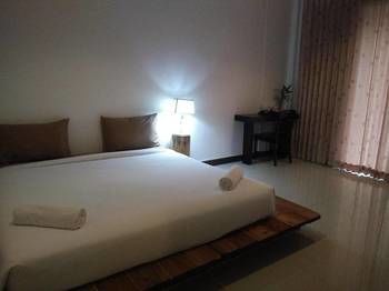 Hotel Natai House