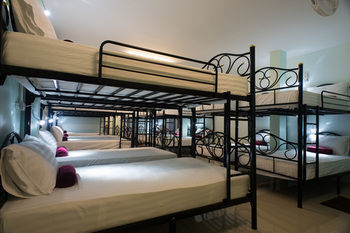 Albergue Plan B Hotel