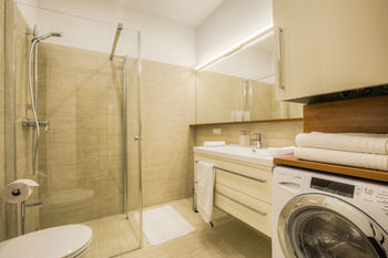 Vienna Grand Apartments City