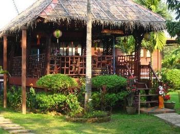 Hotel Romyen Garden Resort