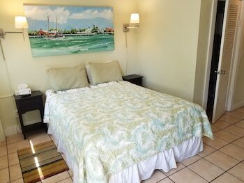 Hotel Alexander Palms Court