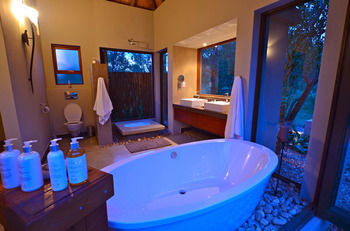 Posada Raptor Retreat Game Lodge