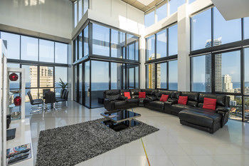 Aria Apartments