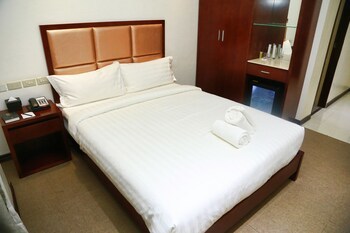 Big Hotel Suites