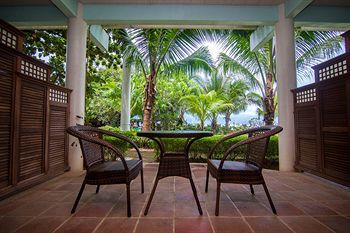 Apartamento Camayan Beach Resort