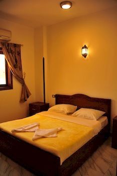 Alhambra Hotel