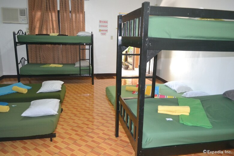 Hotel Antonio's Apartelle & Suites