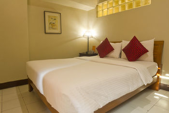 Artina Suites Hotel