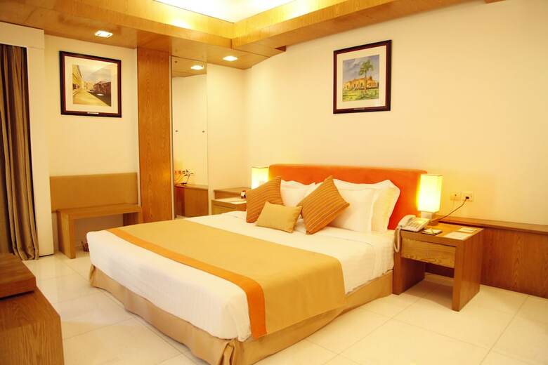 Hotel Platinum Suites